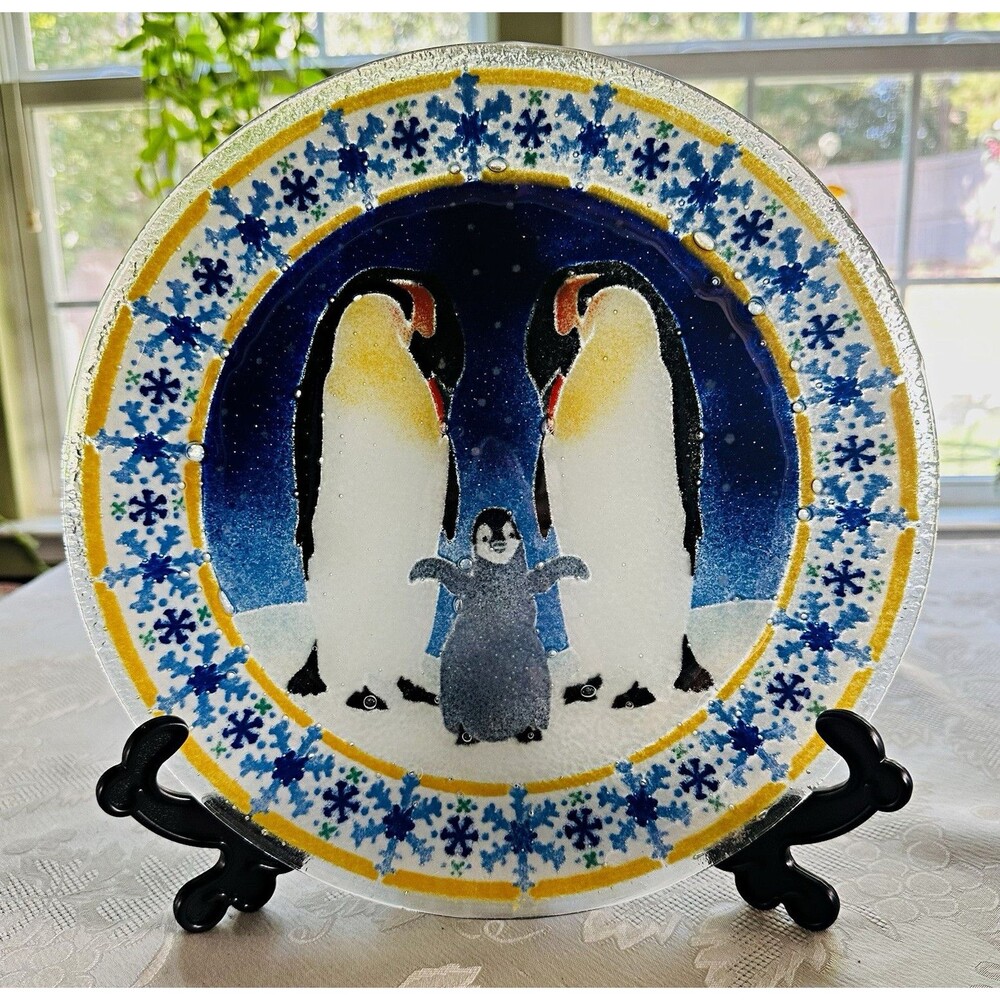 Peggy Karr Fused Glass Plate 11” Penguin Family Winter Snowflake Art With Box